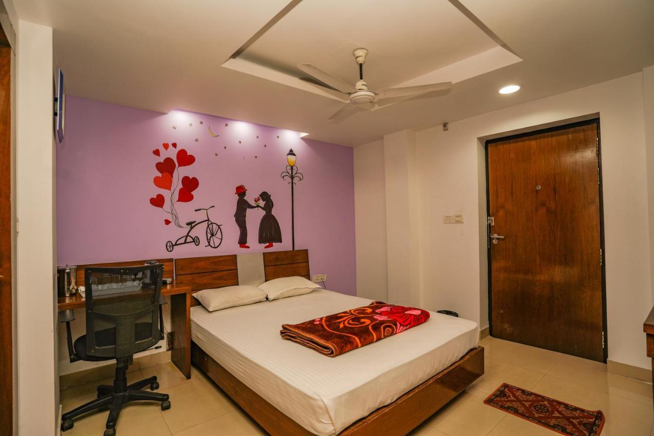 Park Land Hotel Durgapur  Bagian luar foto